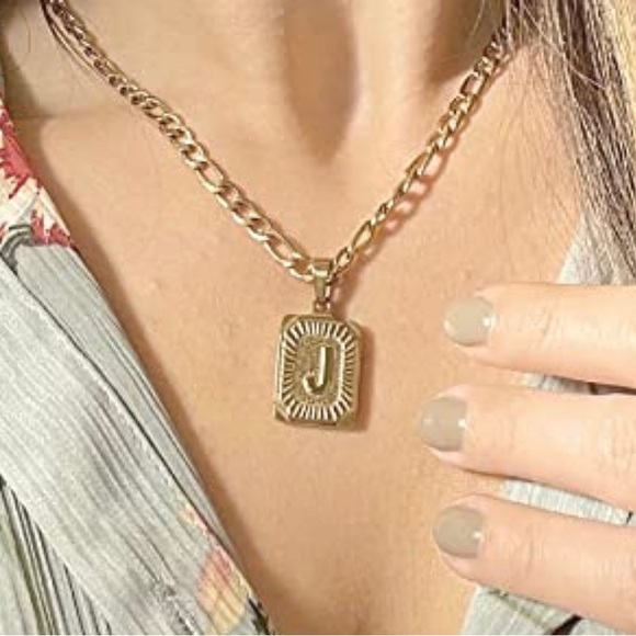 Nilevibes HIP HOP Initial Letter Pendant Necklace,Gold Platd Capital AlphabetA-Z - Picture 2 of 16